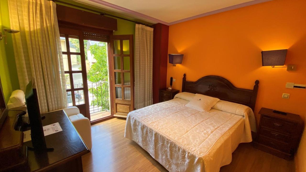 Hotel Tierra De Lobos Puebla de Sanabria Exterior foto