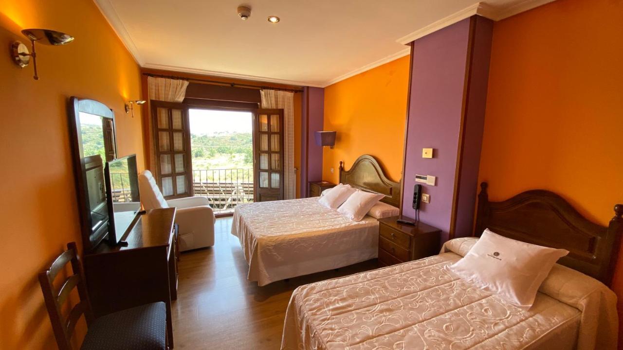 Hotel Tierra De Lobos Puebla de Sanabria Exterior foto